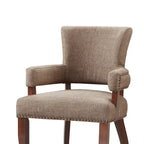 Chaise de salle à manger marron avec accoudoirs, un siège